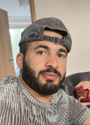 Ahmad из Neue Neustadt 30 лет