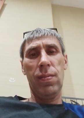 Иван из Новосибирска 45 лет
