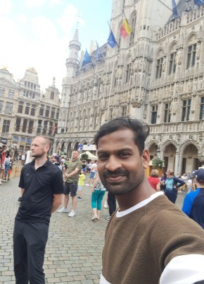 Sobhi, 35, Koninkrijk België, Brussel