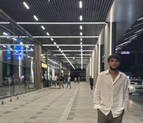 Roma, 27, Sofia
