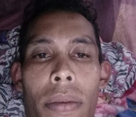 Son, 21, Banda Aceh