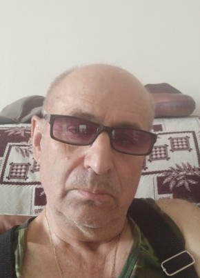 Василий из Абинска 66 лет