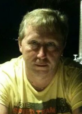 Роман из Конаково 47 лет