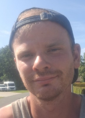 Daniel из Papenburg 28 лет