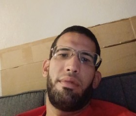 Miguel, 30, Caguas