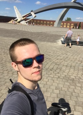 Илья, 29, Россия, Тула