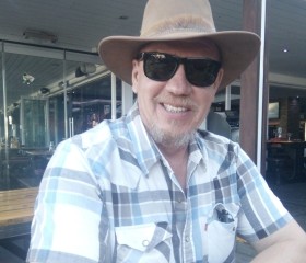 Oleg, 64, Jakarta