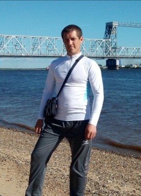 Максим, 39, Россия, Новодвинск
