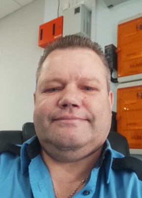 Дмитрий из Серпухова 51 год