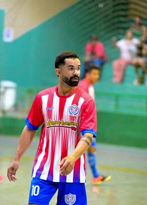Nayton Alves из São Luís de Montes Belos 33 года