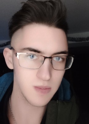 Maks, 19, Russia, Moscow