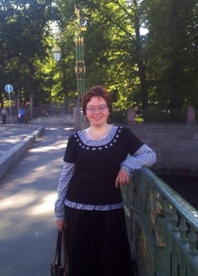 Арина, 53, Россия, Санкт-Петербург
