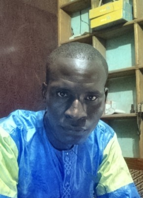 Oumar Bamba из Sikasso 36 лет