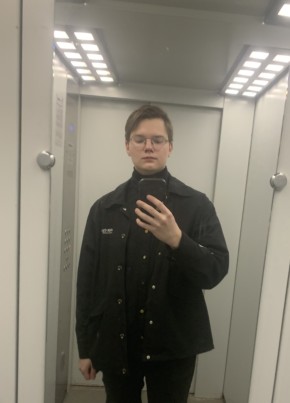 Никита из Павловск (Ленинградской обл.) 22 года