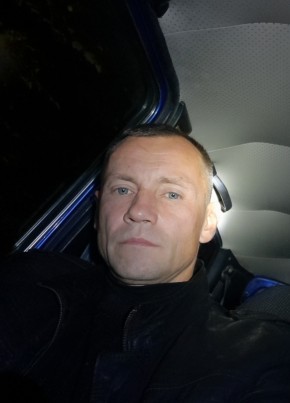 Артем из Калининграда 46 лет