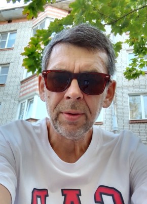 Aleksandr, 48, Russia, Lomonosov