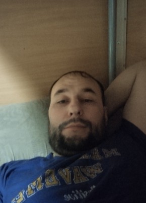 Артур, 36, Россия, Екатеринбург