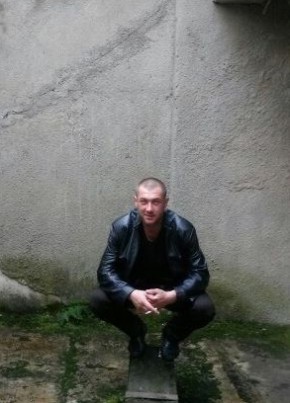 Дмитрий, 37, République Française, Saint-Nazaire