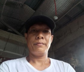 joseph, 44, Lumbang