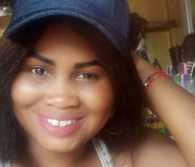Koné, 23, Katiola