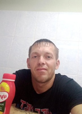 Валерий, 37, Россия, Березовка