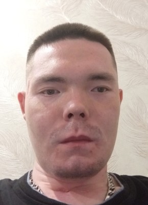 Денис Мухамадиев