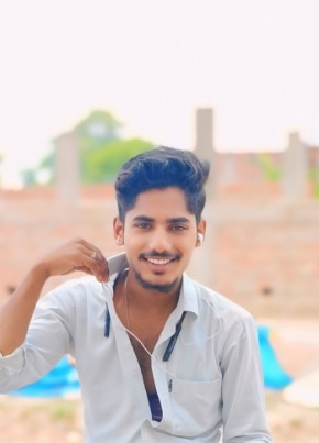 Golu sahani, 20, India, Gorakhpur (State of Uttar Pradesh)