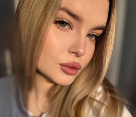 Ksenia, 22, Athens