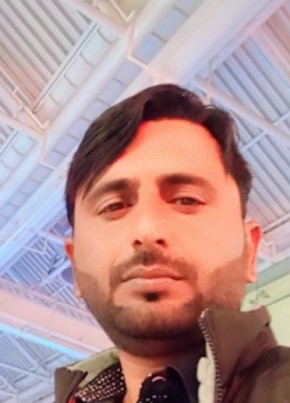 Azam Bhatti, 34, United Arab Emirates, Sharjah