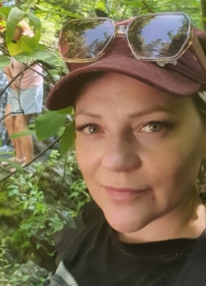 Виктория из Новосибирского Академгородока 44 года