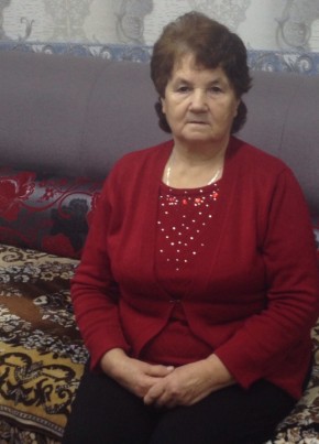 галина, 74, Россия, Уржум