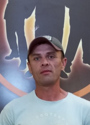 Олег из Кохмы 42 года