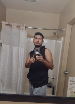 Juan martinez, 25, United States of America, Manchester (State of Connecticut)