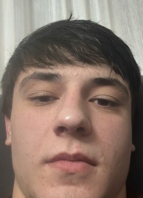 Саид из Махачкалы 20 лет