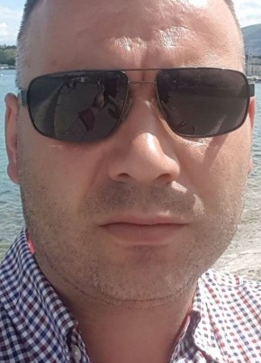 Behat, 35, Schweizerische Eidgenossenschaft, Nyon