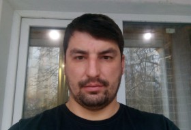 ANDREY, 38 - Just Me