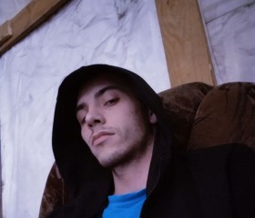 Andrej Ross, 26, Stroitel