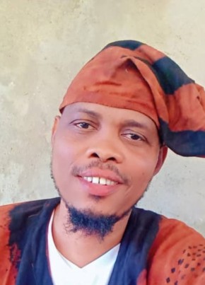 Moustapha из Abidjan 26 лет