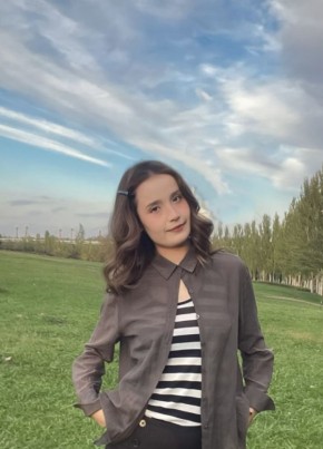 Юля из Саратова 36 лет