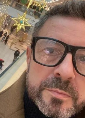 Алексей из Paris 59 лет