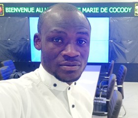 Alex, 36 лет, Abidjan