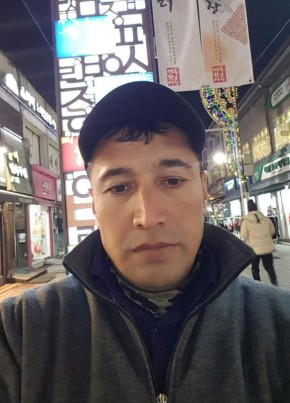 Абду из Находки 46 лет