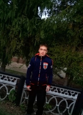 Антон из Новотроицка 20 лет