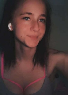 Leah, 21, Germany, Loeningen