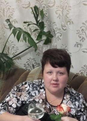 Елена, 40, Россия, Добрянка