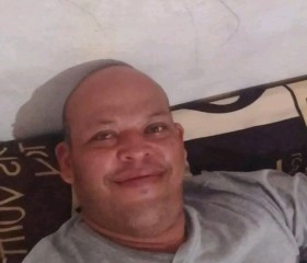 Yahir Oropeza, 40, Maiquetia