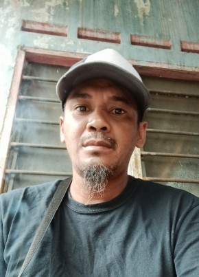 York из Kuala Terengganu 42 года