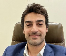 Louis, 40, Narita