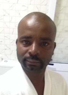 Ariclenes   Mendes, 47, República de Angola, Loanda