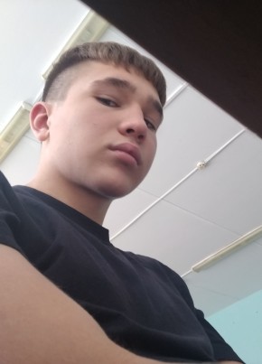 Олег, 18, Россия, Туапсе